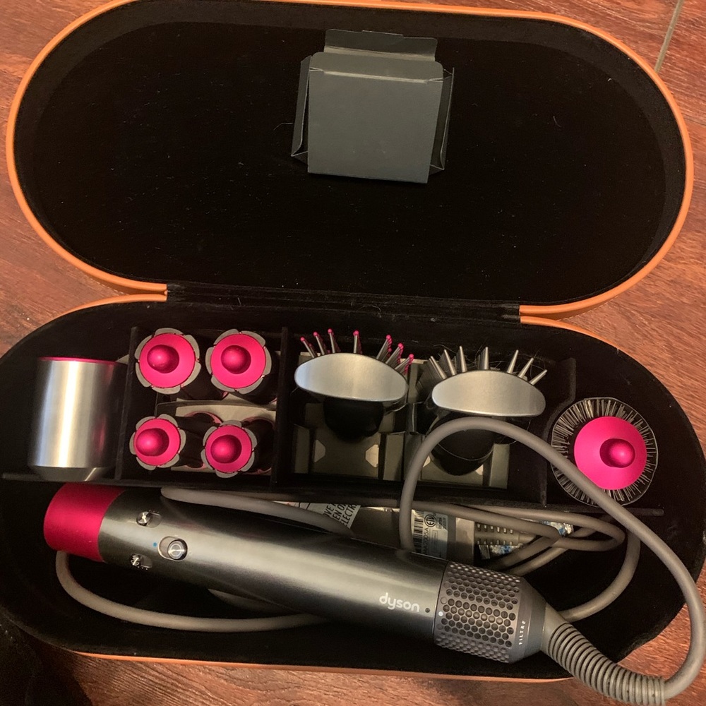 Dyson complete air wrap.